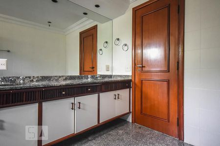 Apartamento para alugar com 424m², 4 quartos e 4 vagasBanheiro suíte 2