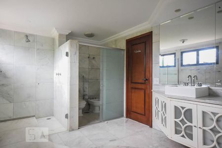 Apartamento para alugar com 424m², 4 quartos e 4 vagasBanheiro suíte 1