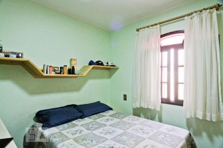 Casa à venda com 220m², 3 quartos e 2 vagasQuarto 2