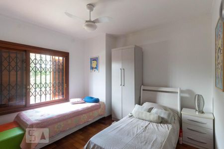 Casa à venda com 287m², 3 quartos e 4 vagas Casa à venda com 287m², 3 quartos e 4 vagasQuarto 2