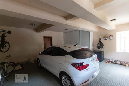 Casa à venda com 287m², 3 quartos e 4 vagas Casa à venda com 287m², 3 quartos e 4 vagasGaragem