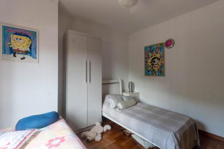 Casa à venda com 287m², 3 quartos e 4 vagas Casa à venda com 287m², 3 quartos e 4 vagasQuarto 2