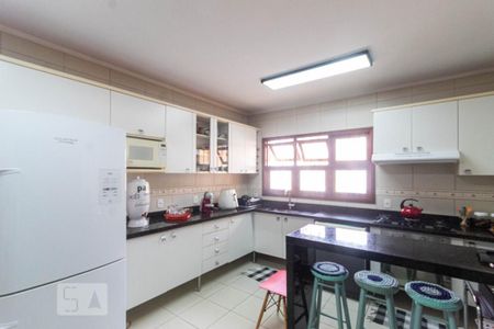 Casa à venda com 287m², 3 quartos e 4 vagas Casa à venda com 287m², 3 quartos e 4 vagasCozinha