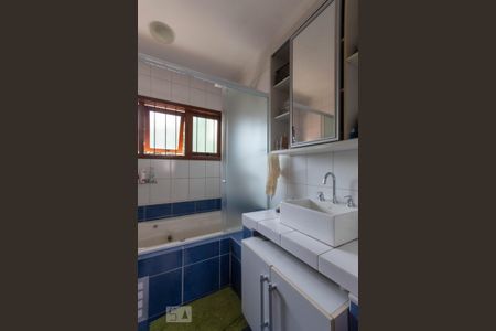 Casa à venda com 287m², 3 quartos e 4 vagas Casa à venda com 287m², 3 quartos e 4 vagasBanheiro da Suíte