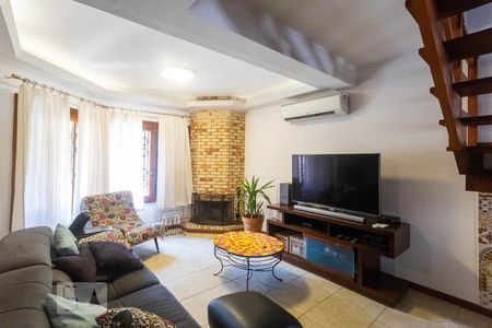 Sala de Estar de casa à venda com 3 quartos, 287m² em Partenon, Porto Alegre
