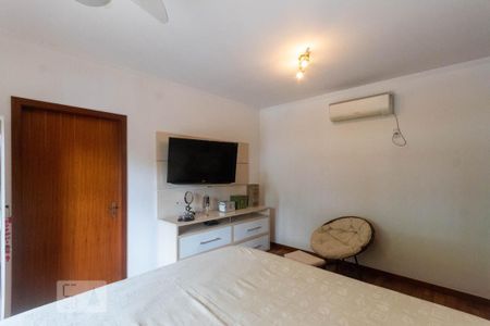 Casa à venda com 287m², 3 quartos e 4 vagas Casa à venda com 287m², 3 quartos e 4 vagasSuíte