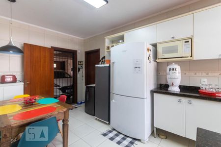 Casa à venda com 287m², 3 quartos e 4 vagas Casa à venda com 287m², 3 quartos e 4 vagasCozinha