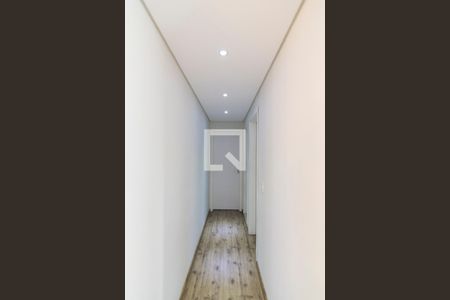 Corredor de apartamento à venda com 2 quartos, 48m² em Vila Homero Thon, Santo André