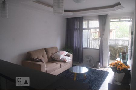 Casa para alugar com 55m², 2 quartos e 2 vagasDetalhe Sala