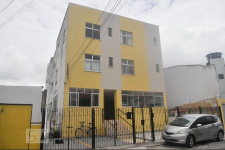 Área Externa de casa para alugar com 2 quartos, 55m² em Brotas, Salvador