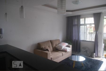 Casa para alugar com 55m², 2 quartos e 2 vagasDetalhe Sala
