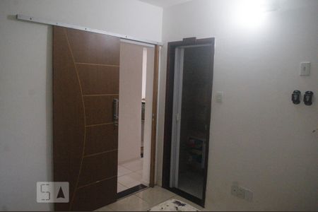 Casa para alugar com 55m², 2 quartos e 2 vagasQuarto
