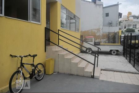 Garagem de casa para alugar com 2 quartos, 55m² em Brotas, Salvador