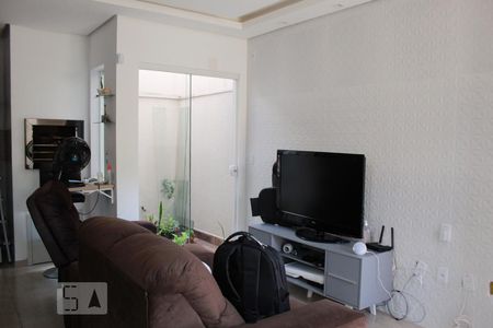 Sala de casa de condomínio à venda com 3 quartos, 98m² em Mato Grande, Canoas