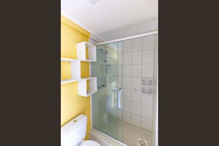 Banheiro do Quarto 1 de apartamento para alugar com 2 quartos, 54m² em Partenon, Porto Alegre