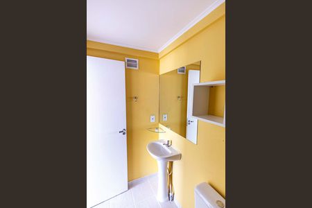 Banheiro do Quarto 1 de apartamento para alugar com 2 quartos, 54m² em Partenon, Porto Alegre