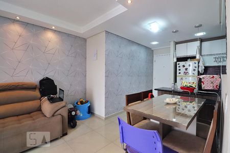 Sala de apartamento à venda com 2 quartos, 69m² em Vila Alzira, Santo André