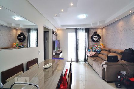 Sala de apartamento à venda com 2 quartos, 69m² em Vila Alzira, Santo André