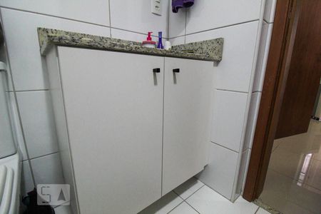 Apartamento à venda com 73m², 2 quartos e 1 vaga Apartamento à venda com 73m², 2 quartos e 1 vagaBanheiro da Suíte 2