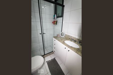 Apartamento à venda com 73m², 2 quartos e 1 vaga Apartamento à venda com 73m², 2 quartos e 1 vagaBanheiro da Suíte 1