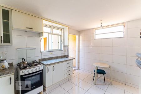 Casa à venda com 320m², 6 quartos e 2 vagasCasa 1