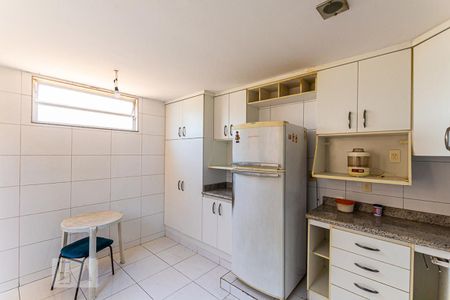 Casa à venda com 320m², 6 quartos e 2 vagasCasa 1