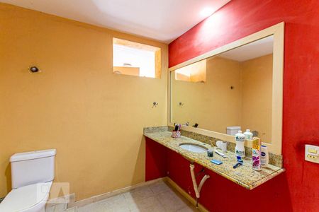 Casa à venda com 320m², 6 quartos e 2 vagasCasa 1