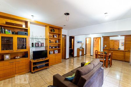 Casa à venda com 320m², 6 quartos e 2 vagasSala Casa 2