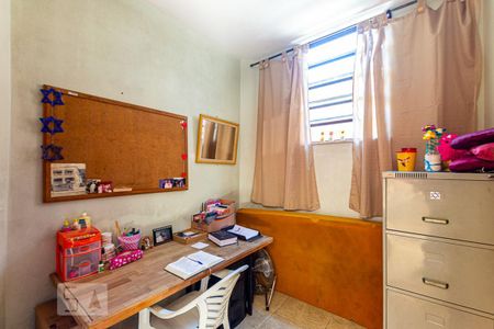 Casa à venda com 320m², 6 quartos e 2 vagasQuarto de Serviço