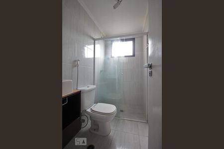 Apartamento para alugar com 85m², 2 quartos e 2 vagasBanheiro da suíte