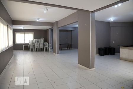 Apartamento para alugar com 85m², 2 quartos e 2 vagasÁrea comum - Salão de festas