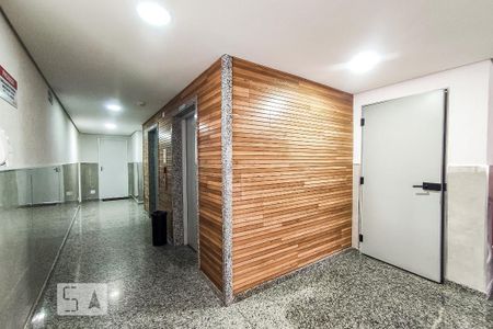 Apartamento para alugar com 85m², 2 quartos e 2 vagasHall social