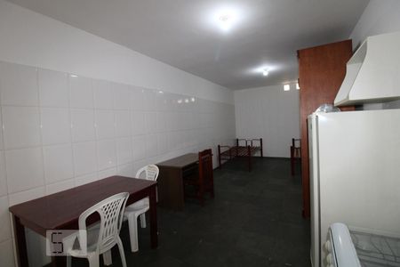 Quarto e Cozinha de kitnet/studio para alugar com 1 quarto, 30m² em Cidade Universitária, Campinas