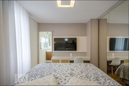 Apartamento à venda com 140m², 2 quartos e 2 vagas Apartamento à venda com 140m², 2 quartos e 2 vagasSuíte
