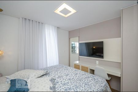 Apartamento à venda com 140m², 2 quartos e 2 vagas Apartamento à venda com 140m², 2 quartos e 2 vagasSuíte