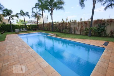 Apartamento à venda com 70m², 2 quartos e 1 vaga Apartamento à venda com 70m², 2 quartos e 1 vagaÁrea comum - Piscina