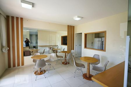Apartamento à venda com 70m², 2 quartos e 1 vaga Apartamento à venda com 70m², 2 quartos e 1 vagaÁrea comum - Salão de festas