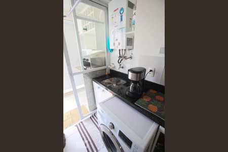 Apartamento à venda com 65m², 3 quartos e 1 vagaÁrea de Serviço