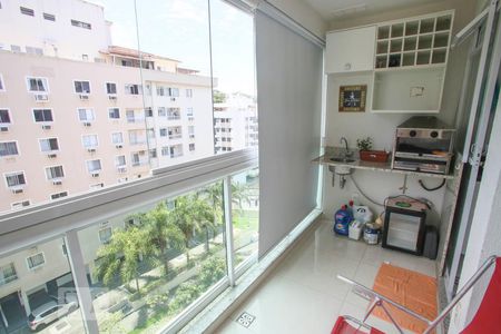 Apartamento à venda com 65m², 3 quartos e 1 vagaVaranda