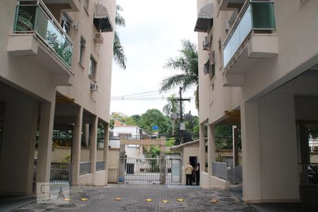 Apartamento à venda com 79m², 3 quartos e 1 vagaÁrea comum