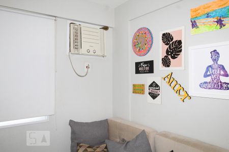Quarto de apartamento para alugar com 2 quartos, 50m² em Del Castilho, Rio de Janeiro