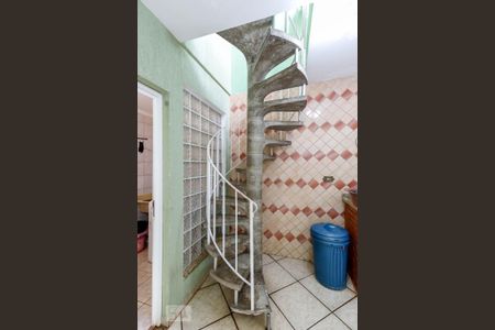 Casa para alugar com 148m², 3 quartos e 2 vagas Casa para alugar com 148m², 3 quartos e 2 vagasEscadas Terraço
