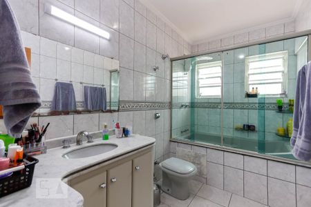 Casa para alugar com 148m², 3 quartos e 2 vagas Casa para alugar com 148m², 3 quartos e 2 vagasBanheiro da Suíte 1