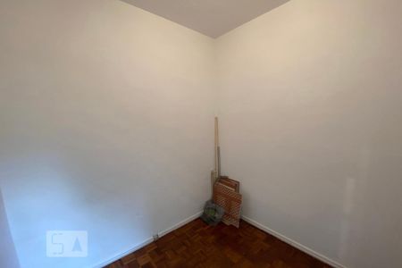 Apartamento à venda com 82m², 2 quartos e 1 vaga Apartamento à venda com 82m², 2 quartos e 1 vagaQuarto de Serviço