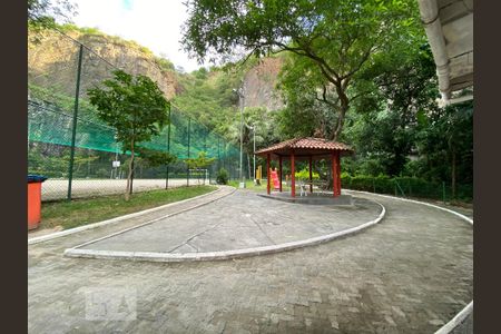 Apartamento à venda com 82m², 2 quartos e 1 vaga Apartamento à venda com 82m², 2 quartos e 1 vagaÁrea Comum