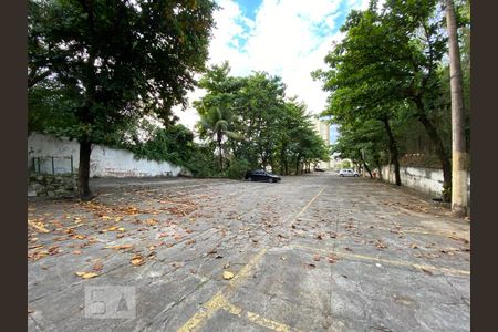 Apartamento à venda com 82m², 2 quartos e 1 vaga Apartamento à venda com 82m², 2 quartos e 1 vagaEstacionamento