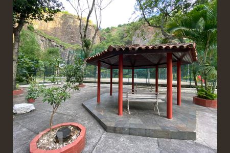 Apartamento à venda com 82m², 2 quartos e 1 vaga Apartamento à venda com 82m², 2 quartos e 1 vagaÁrea Comum