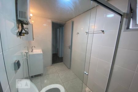 Apartamento à venda com 82m², 2 quartos e 1 vaga Apartamento à venda com 82m², 2 quartos e 1 vagaBanheiro