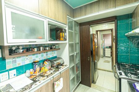 Cozinha de casa à venda com 3 quartos, 440m² em Tristeza, Porto Alegre