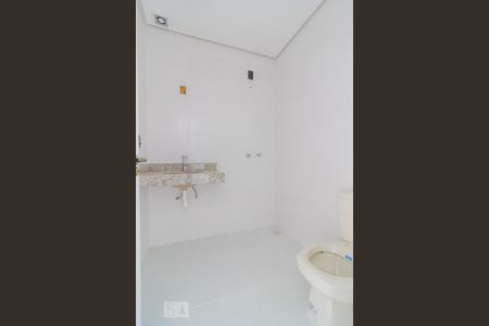 Casa de condomínio à venda com 91m², 2 quartos e 2 vagasBanheiro